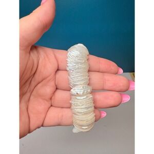 Mother of Pearl Shell Stretch Bracelet Iridescent White Coastal Boho J918